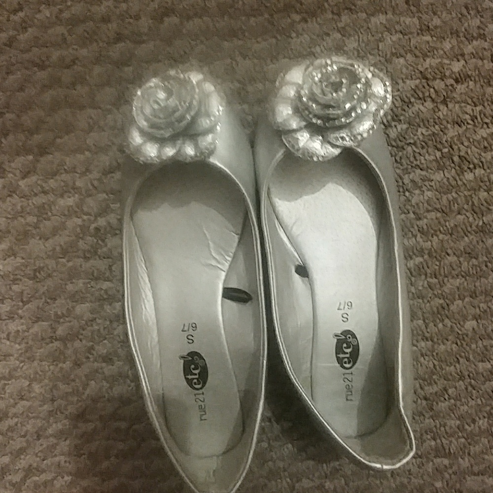 Silver flats